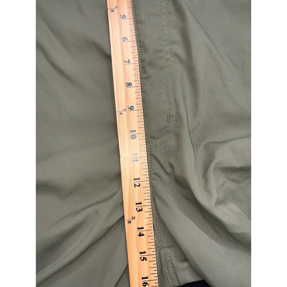 Wrangler Relaxed Fit Army Green Cargo Shorts Stretch W/ Tech Pocket Mens Sz 48 - Picture 7 of 10